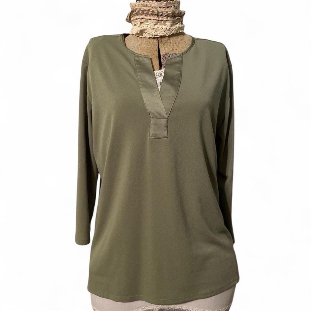 Banana Republic Sage Green 3/4 Sleeve Blouse with V-neck and Ribbon Detail